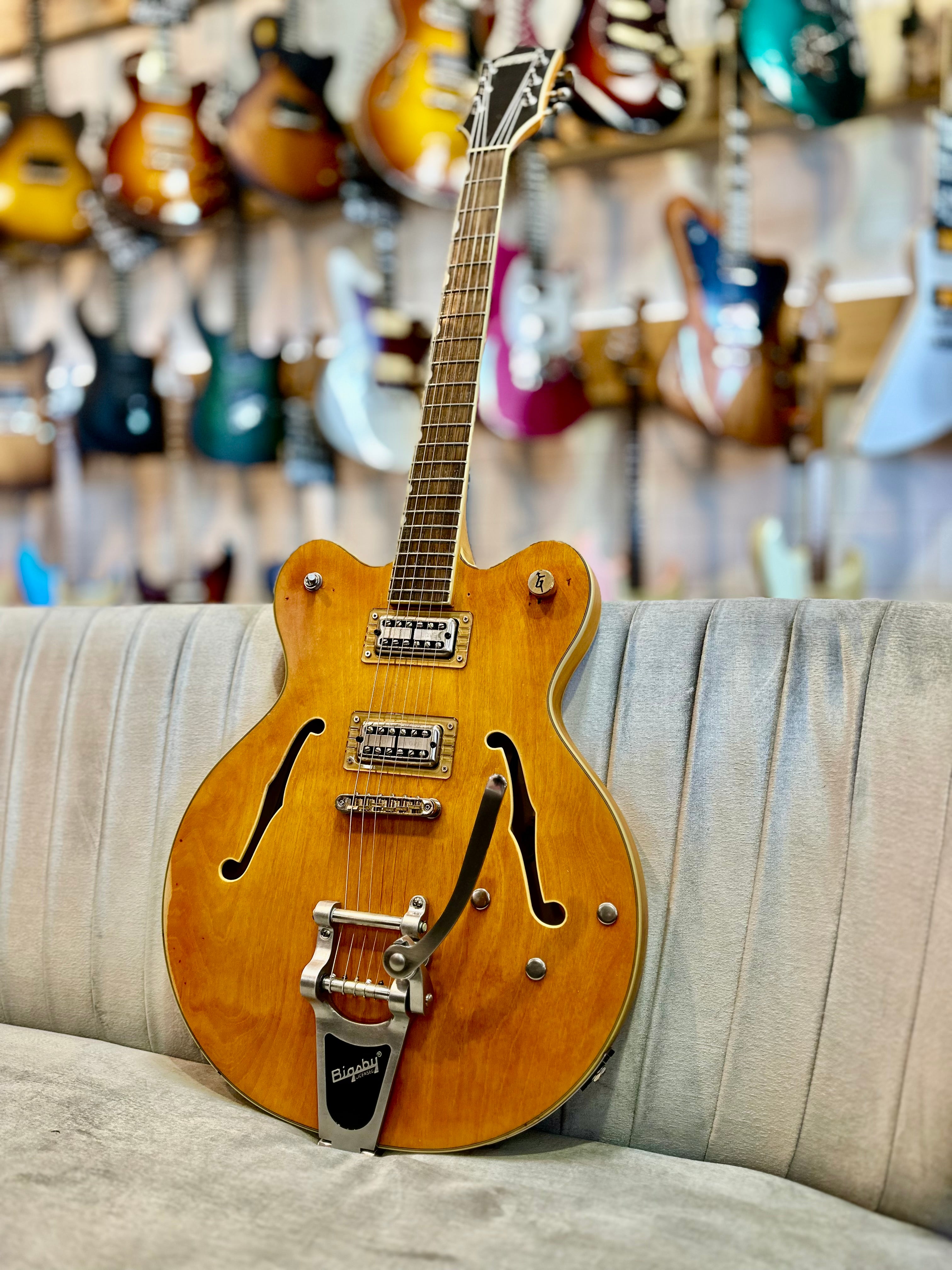 Gretsch | Leadbetter Rabid Dog Relic | G5622T| Relic Vintage Orange Gretsch | Leadbetter Rabid Dog Relic | G5622T| Relic Vintage Orange